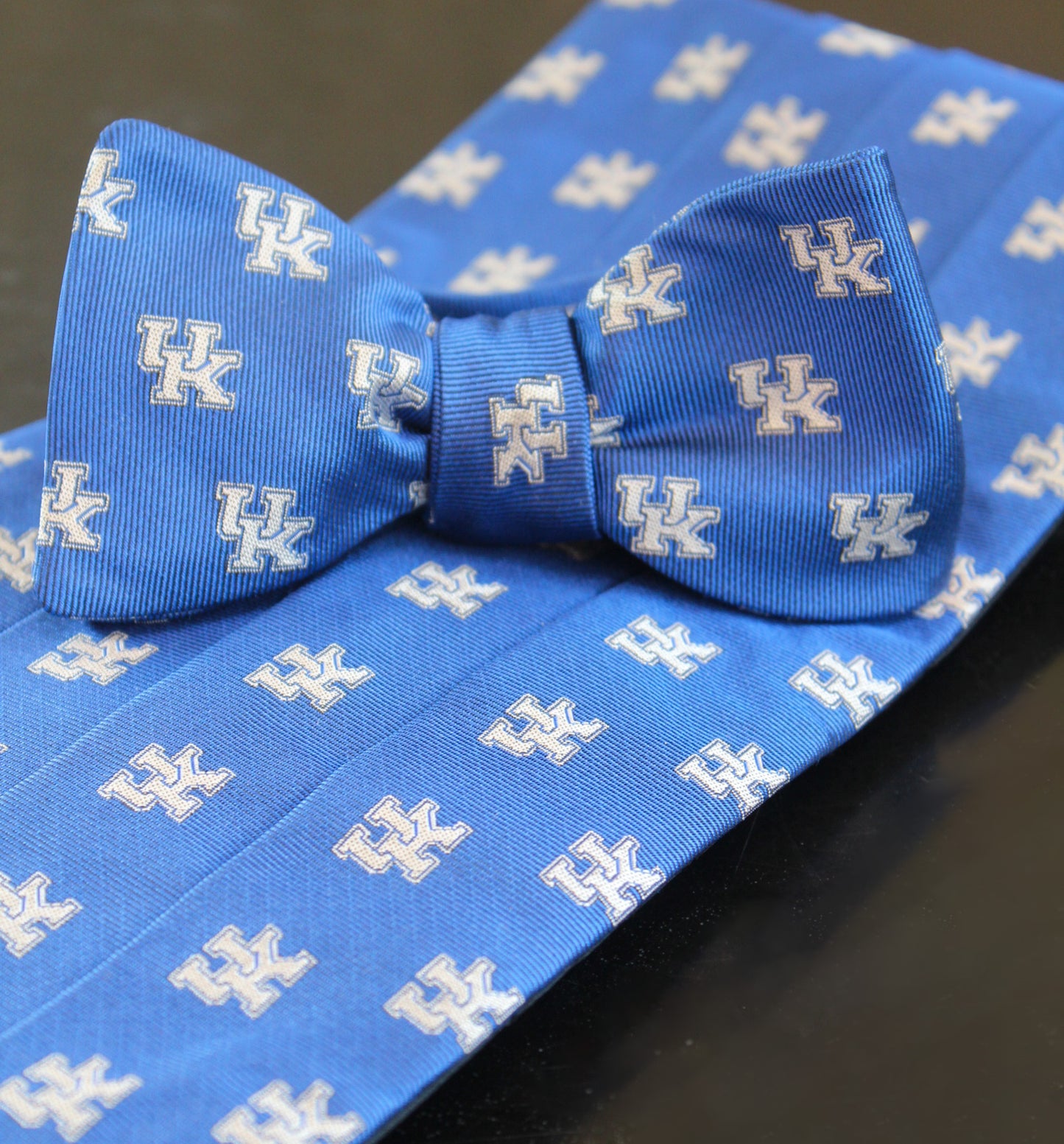 University of Kentucky Cummerbund Set
