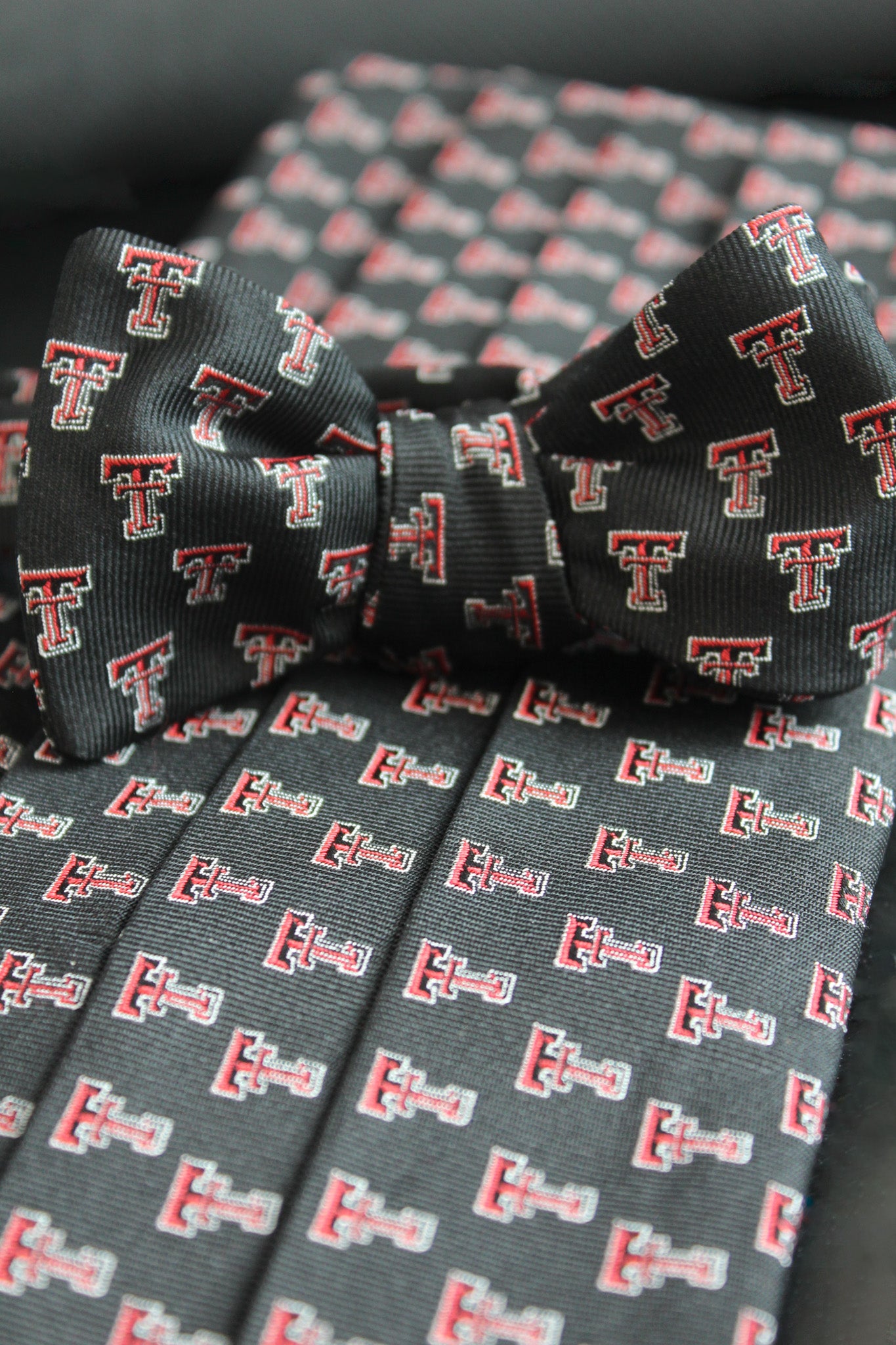 Texas Tech Cummerbund Set